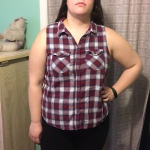 Plaid sleeveless top